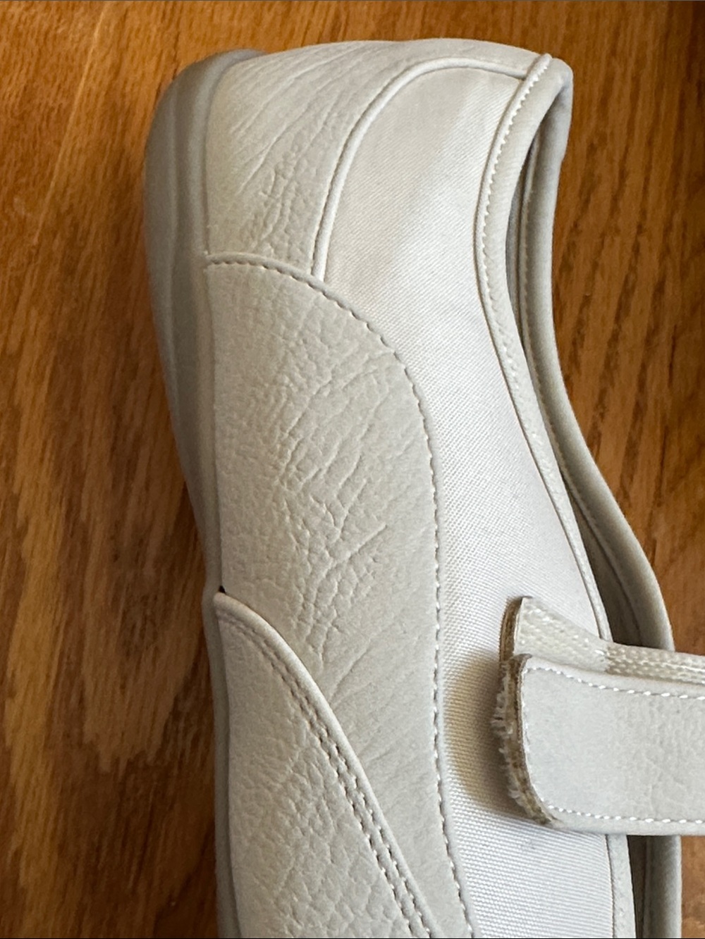 UNIONBAY women cream Mary Jane Hook-and-Loop Casual Shoes sneakers Size 8.5 - Picture 11 of 11
